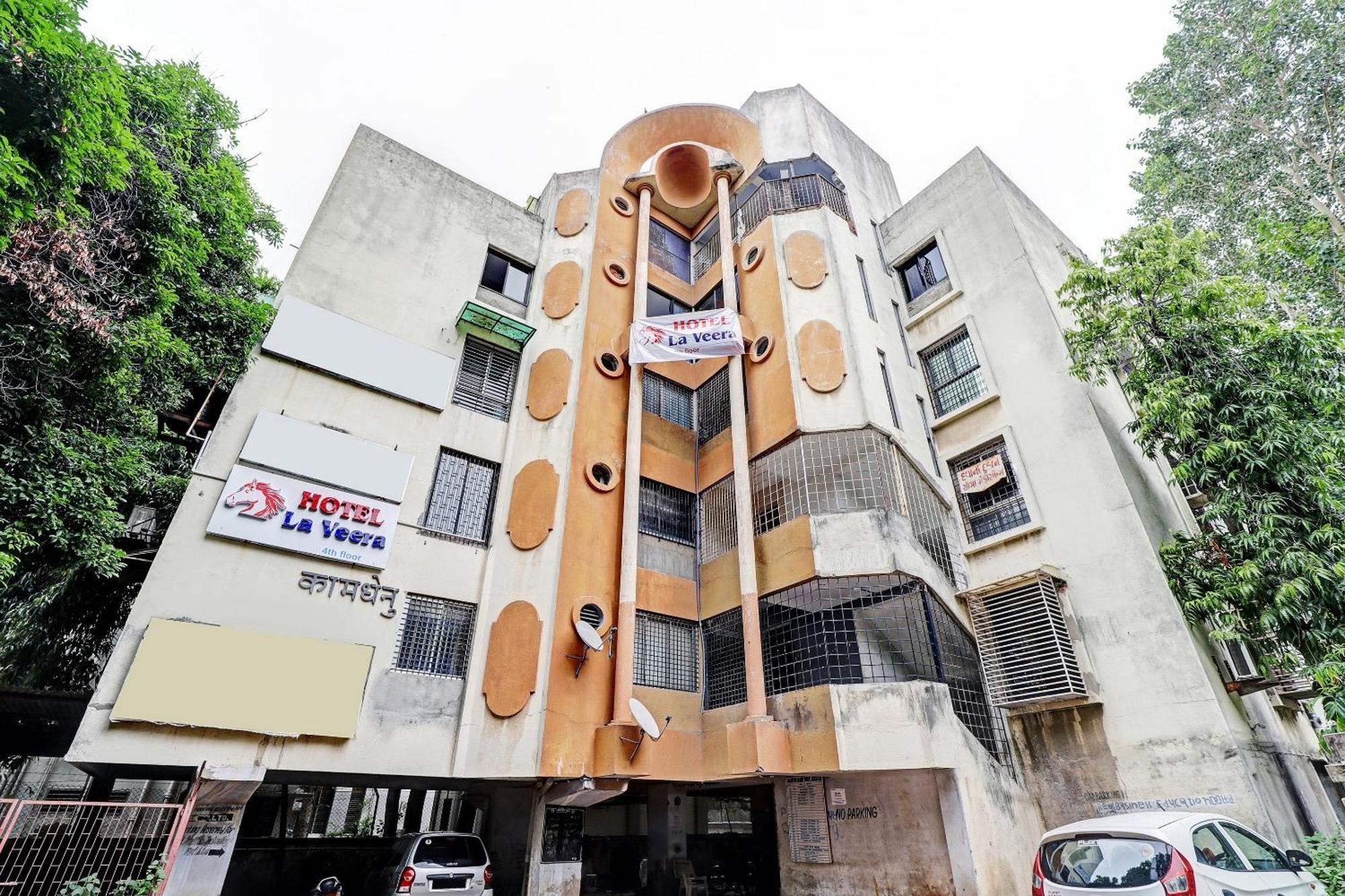 Hotel O La Veera Ahmedabad Exterior photo